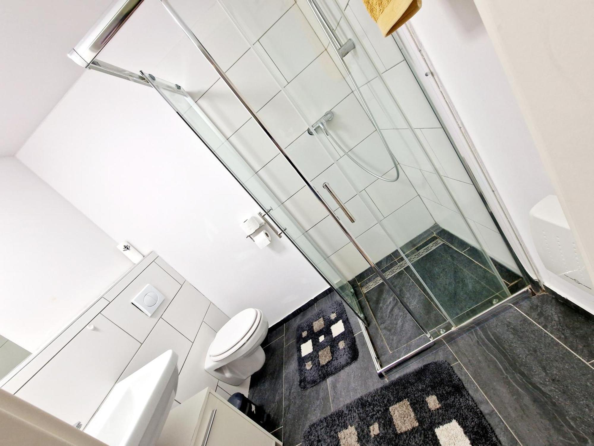 Ibo-Apart 1 Zimmer Apartment In แฮร์โซเกนเอารัค ภายนอก รูปภาพ