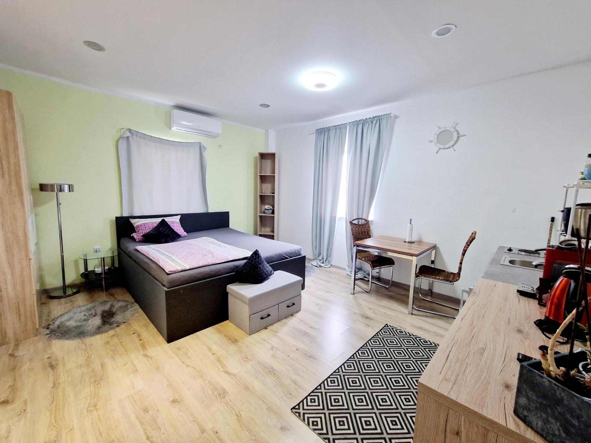 Ibo-Apart 1 Zimmer Apartment In แฮร์โซเกนเอารัค ภายนอก รูปภาพ